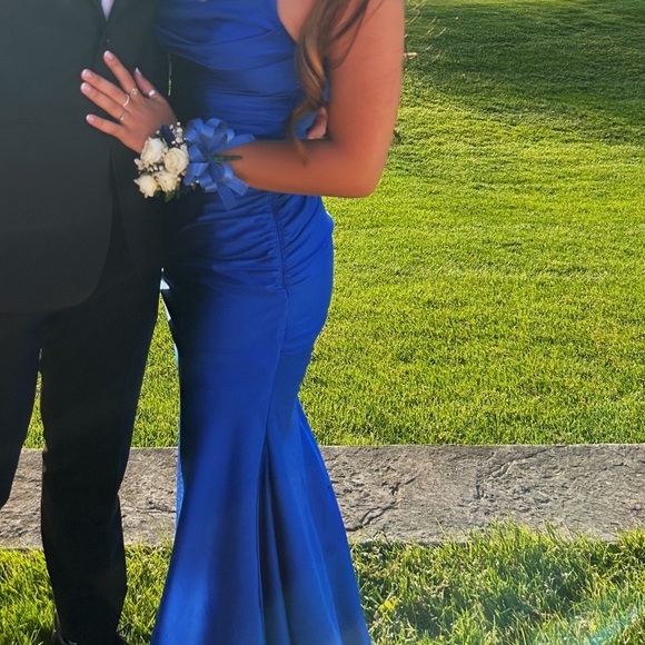ROYAL BLUE PROM DRESS - Picture 2 of 4